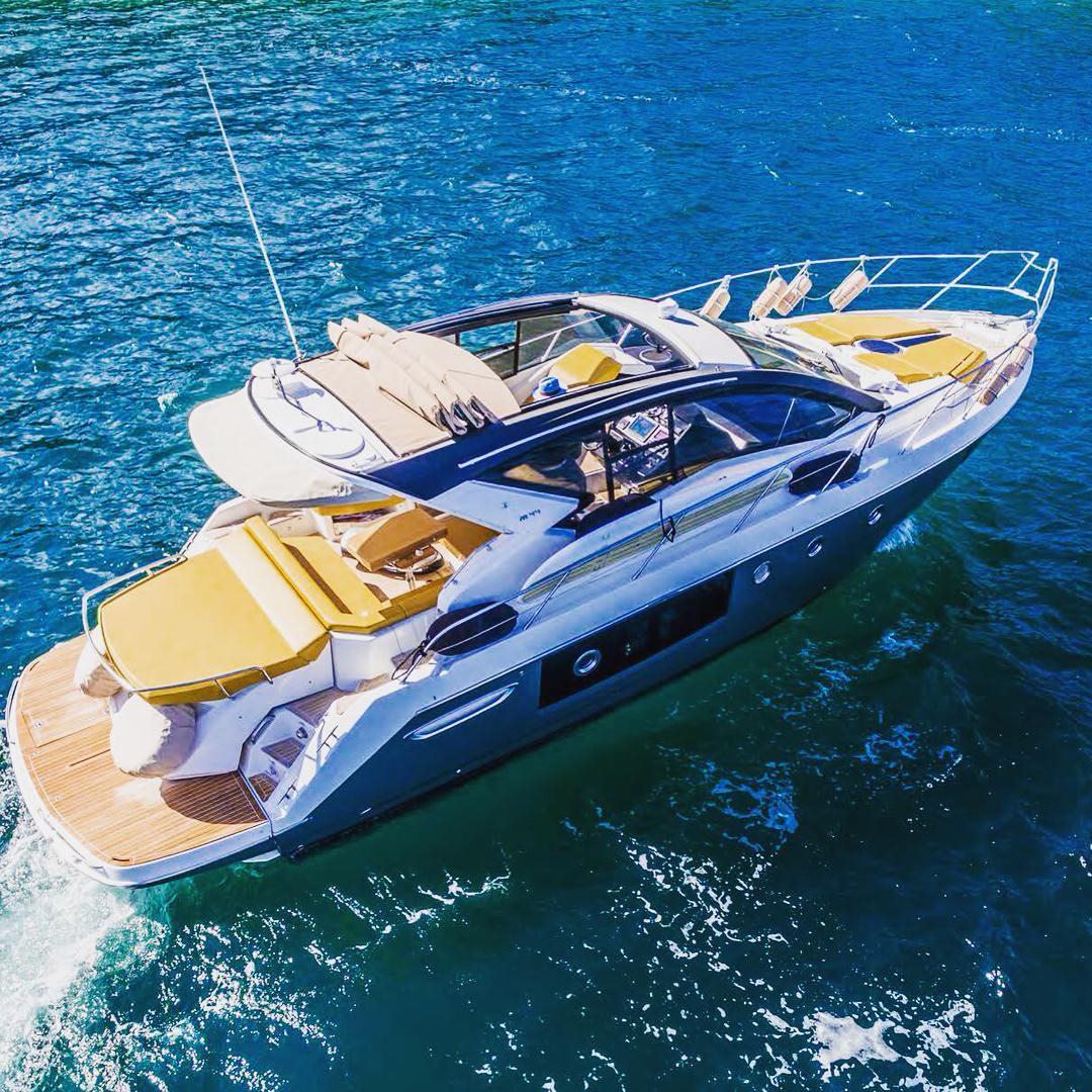 Aqualuxe luxury boat Sydney