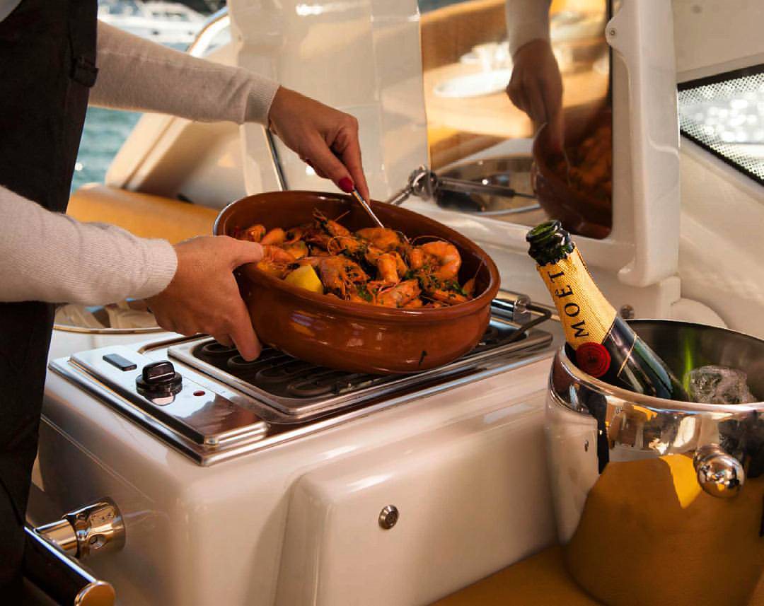 Aqualuxe luxury boat Sydney