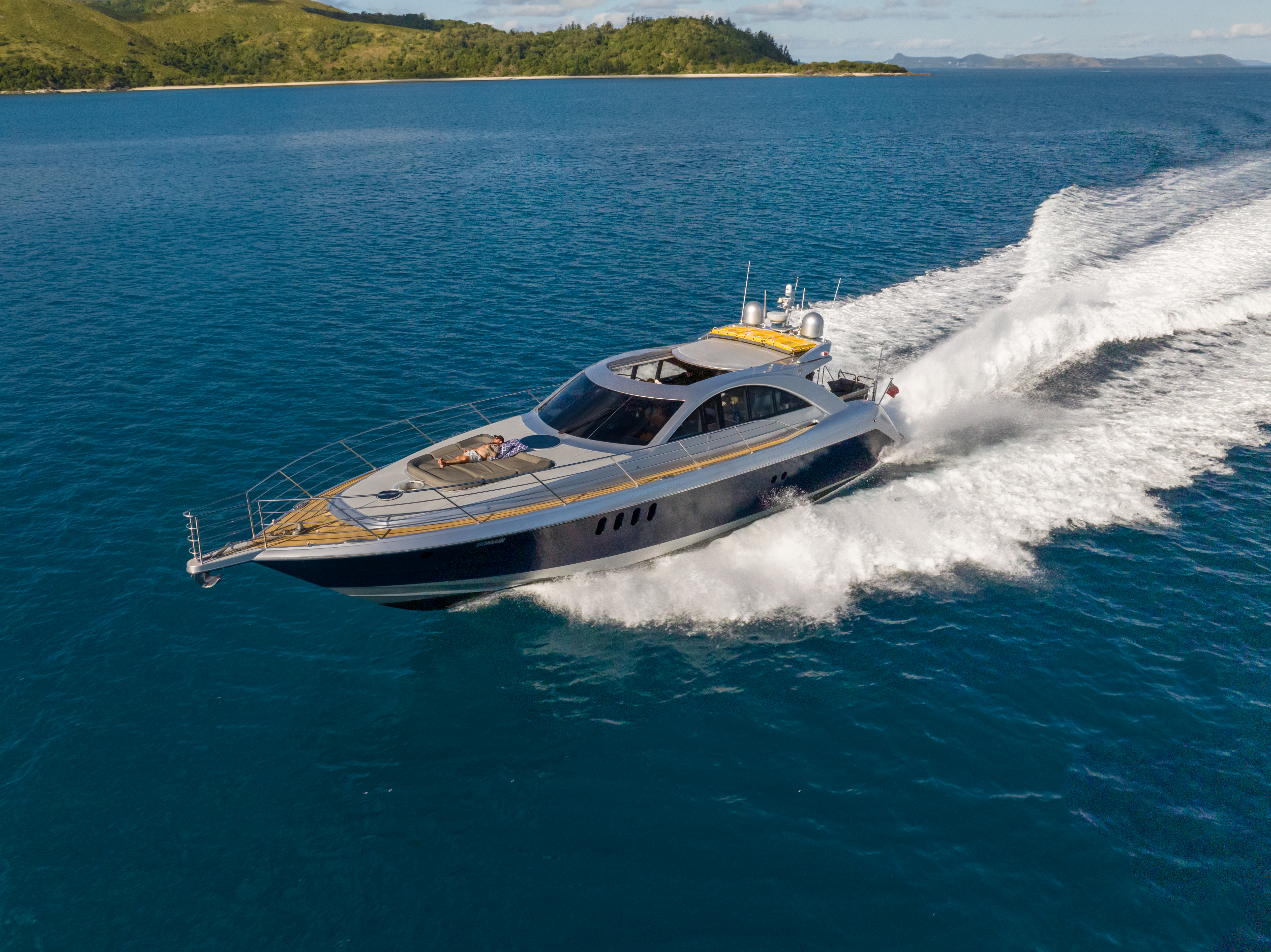 Bella Lacqua Luxury Boat Sydney