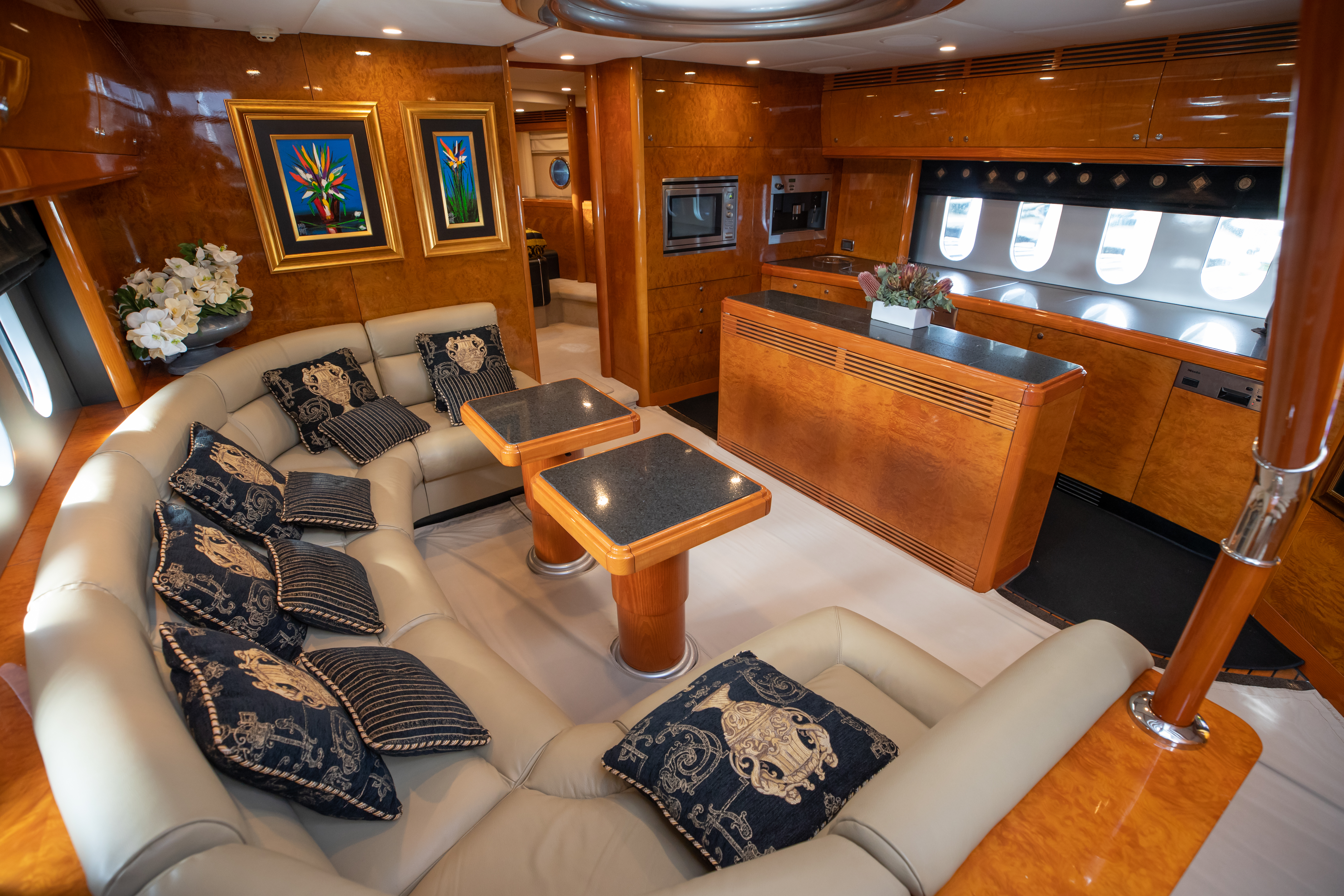 Bella Lacqua Luxury Boat Sydney