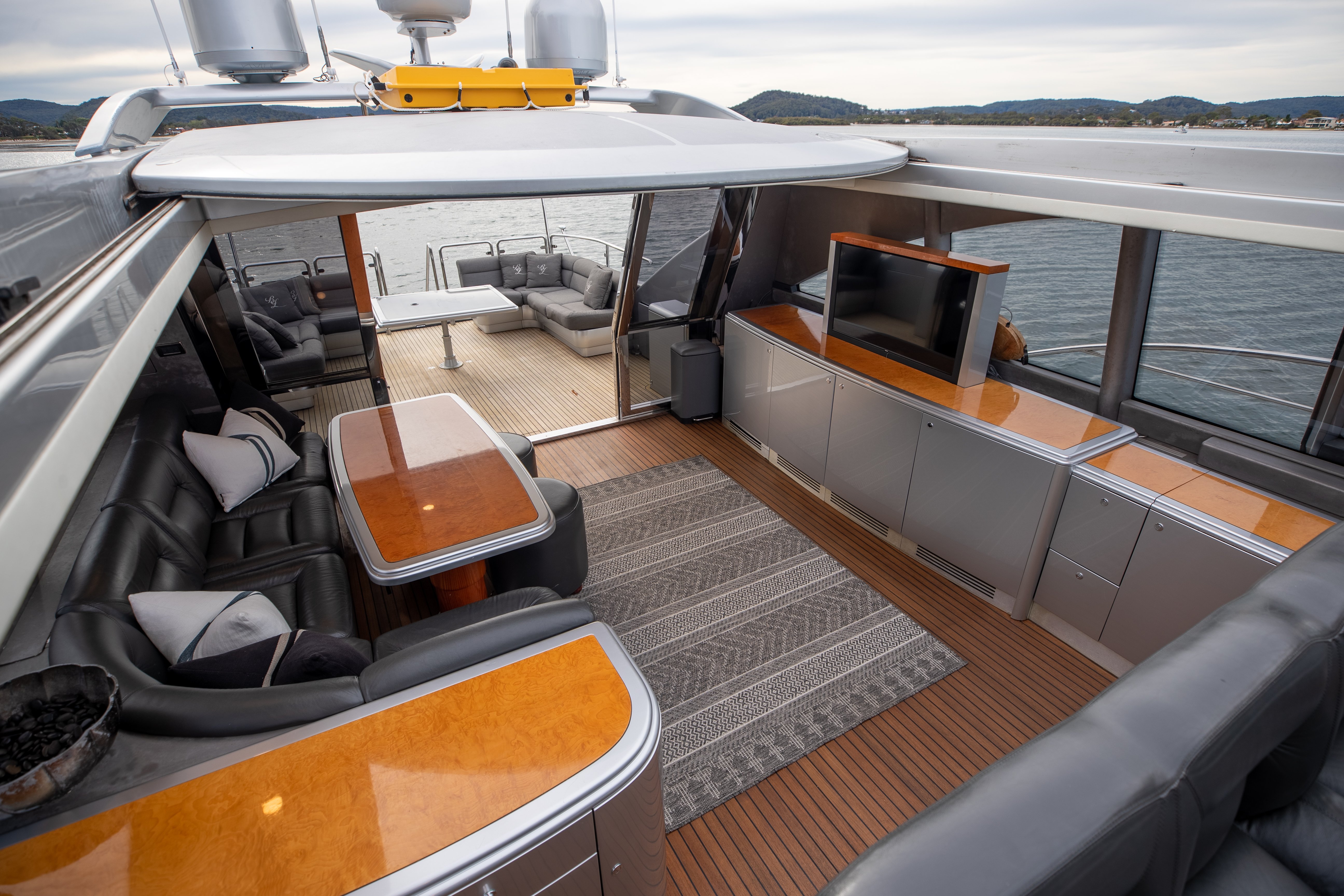 Bella Lacqua Luxury Boat Sydney