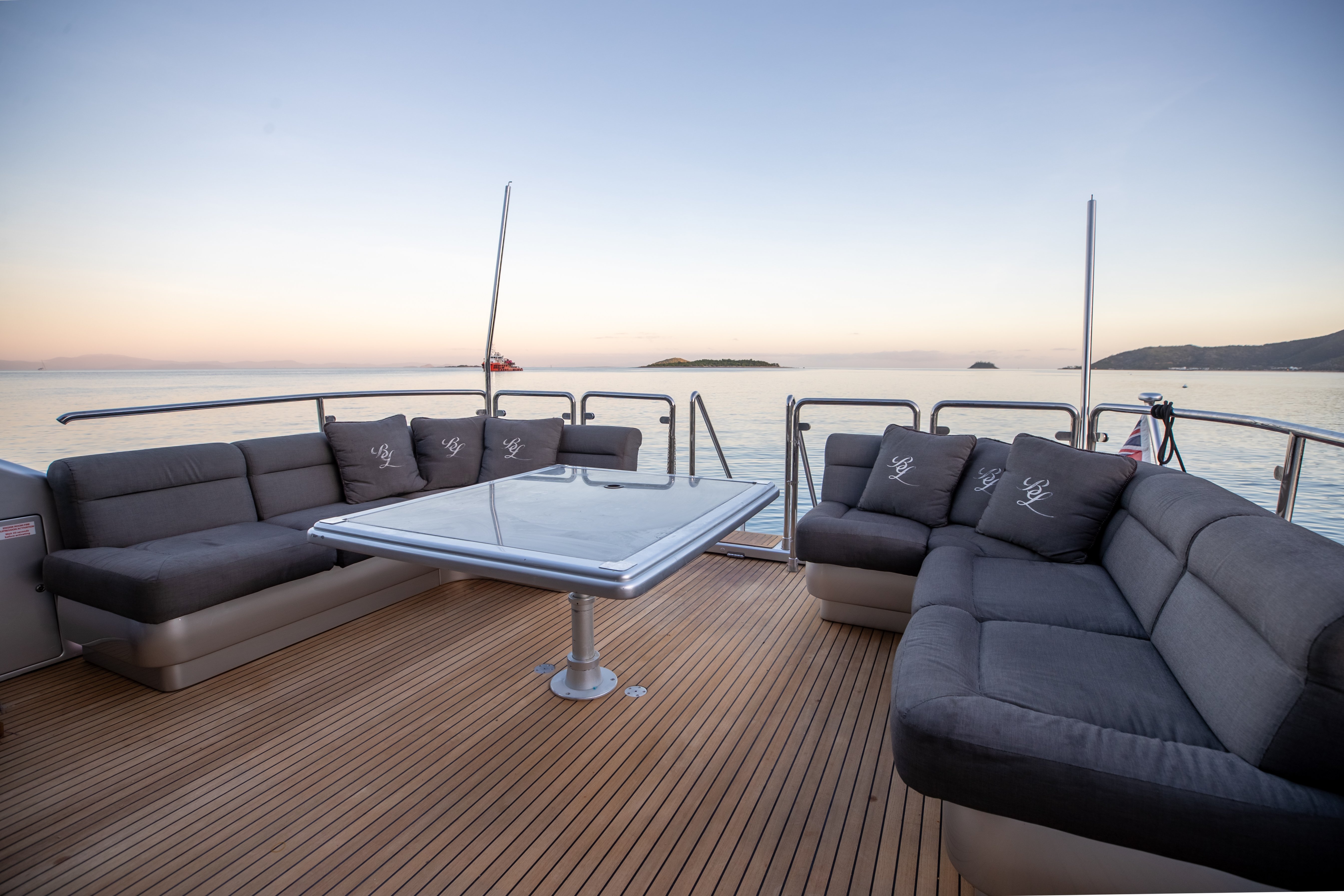 Bella Lacqua Luxury Boat Sydney