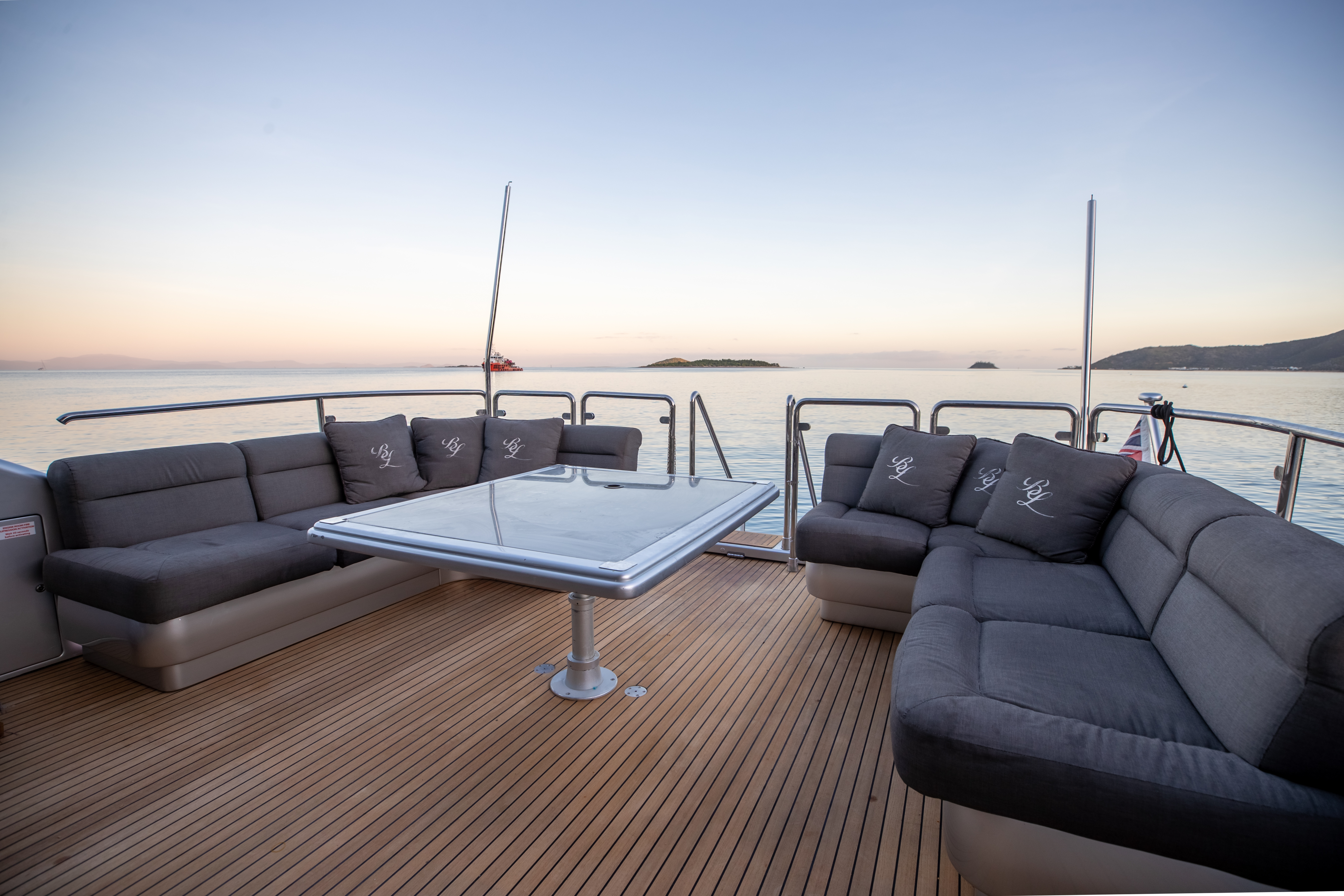 Bella Lacqua Luxury Boat Sydney