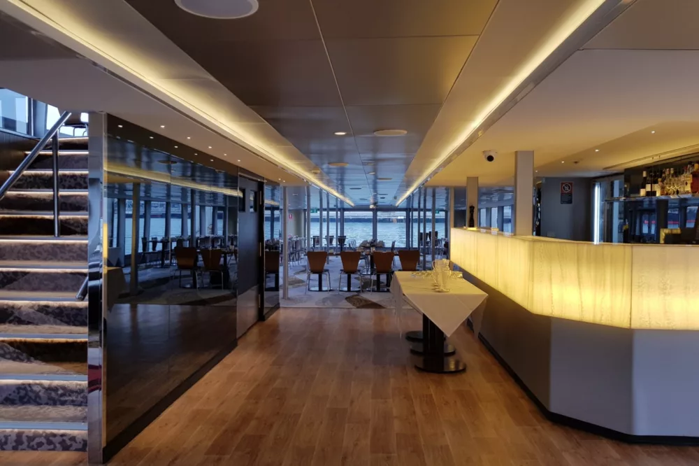 Captain Cook 3 Luxury function boat Sydney