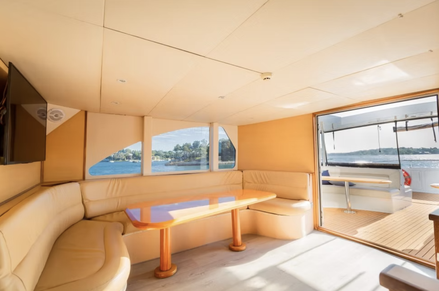 Circa Spirit Luxury Yacht Sydney