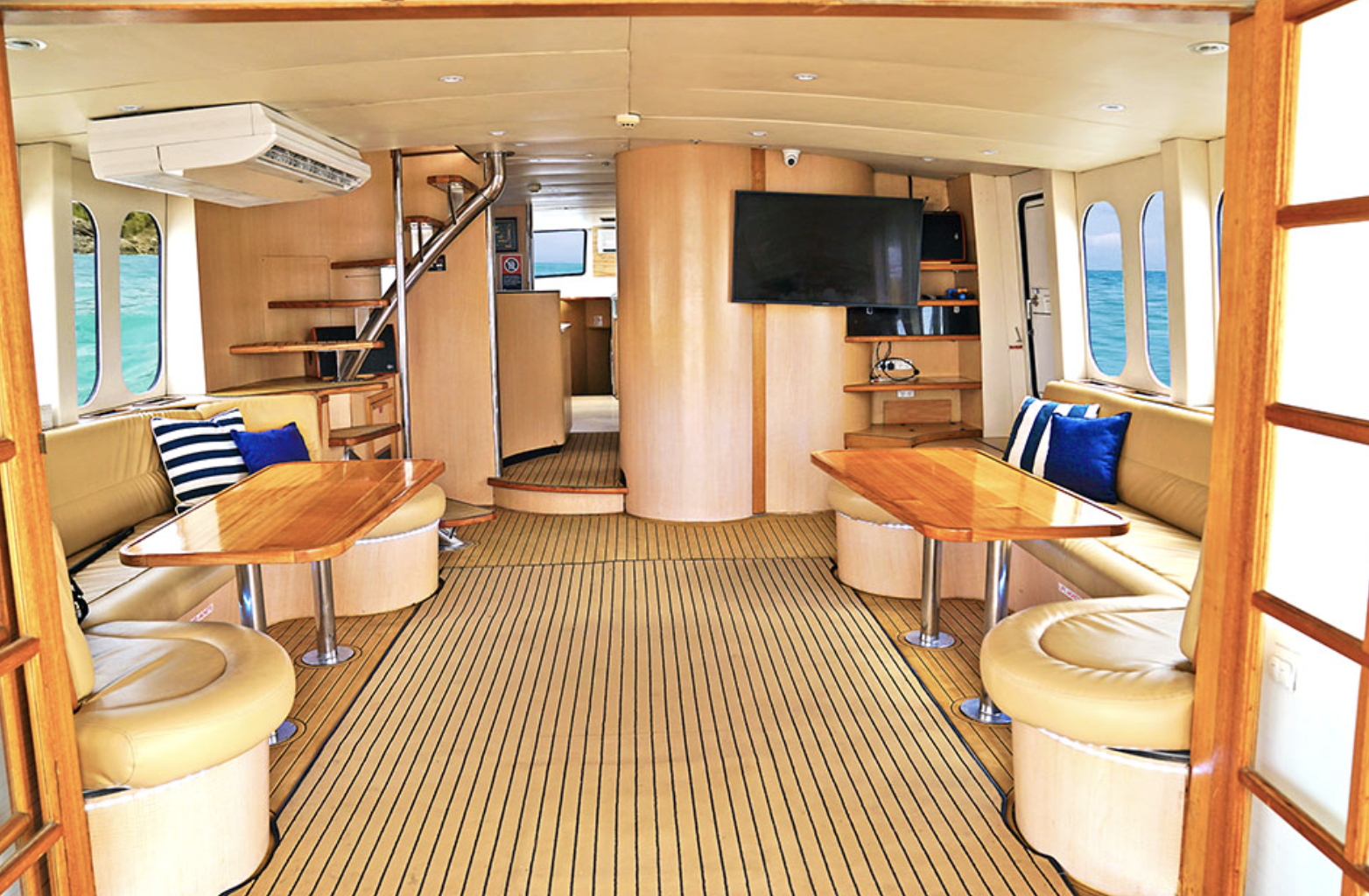 Circa Spirit Luxury Boat Hire Sydney