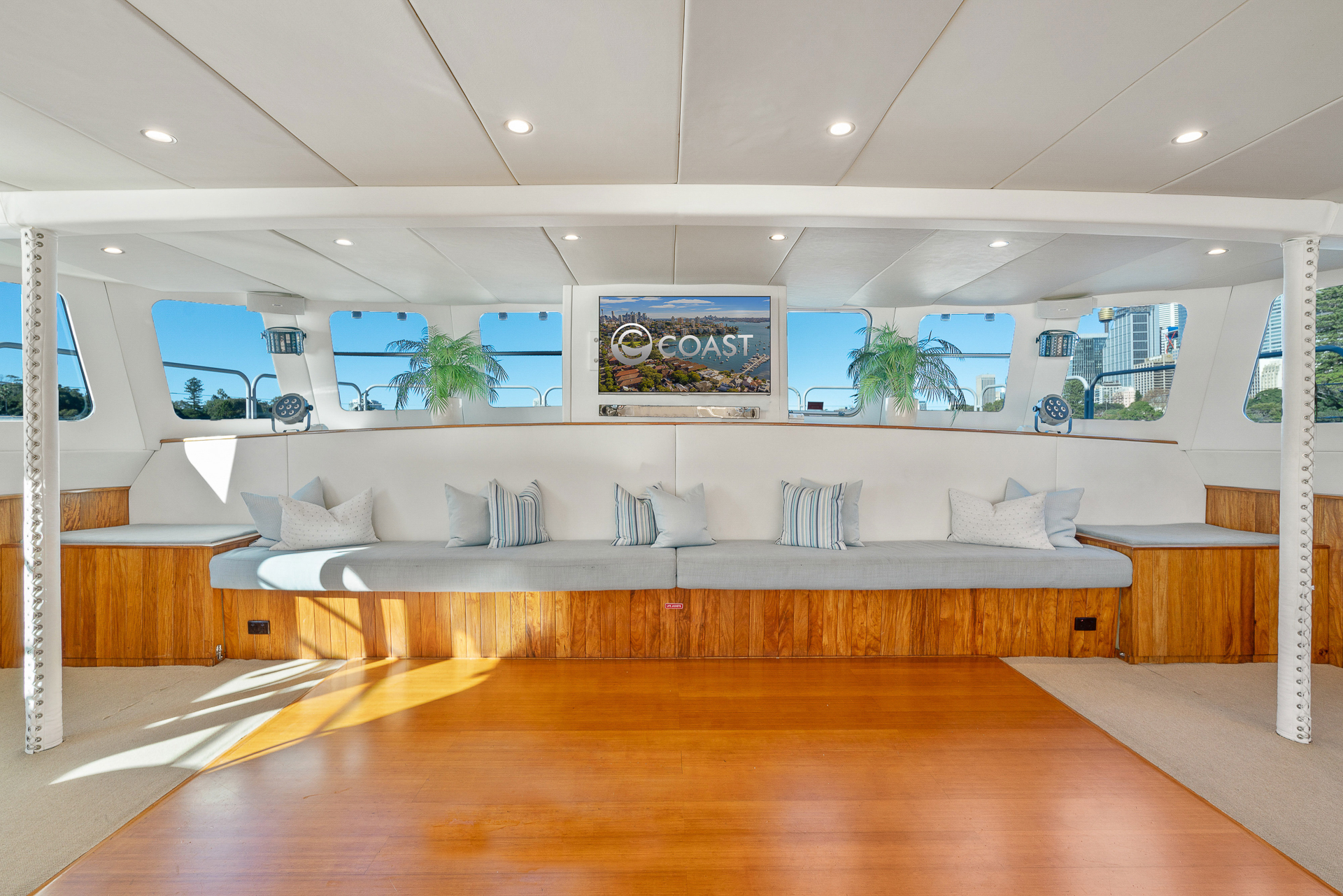 Coast Luxury Function Boat Sydney