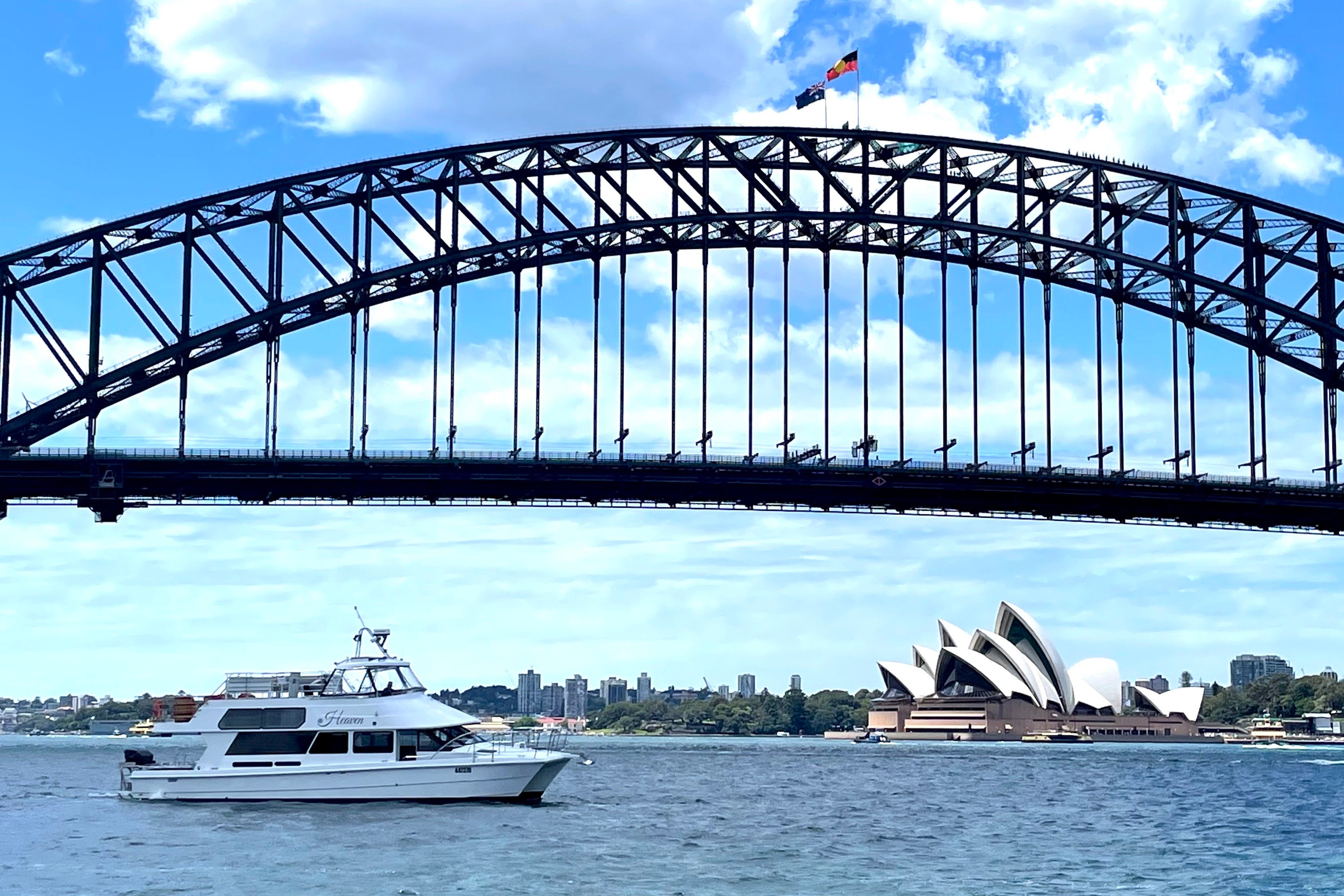 Heaven Luxury Boat Hire Sydney