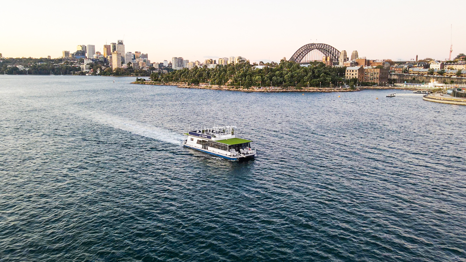 Hamptons Sydney Luxury Function boat Sydney