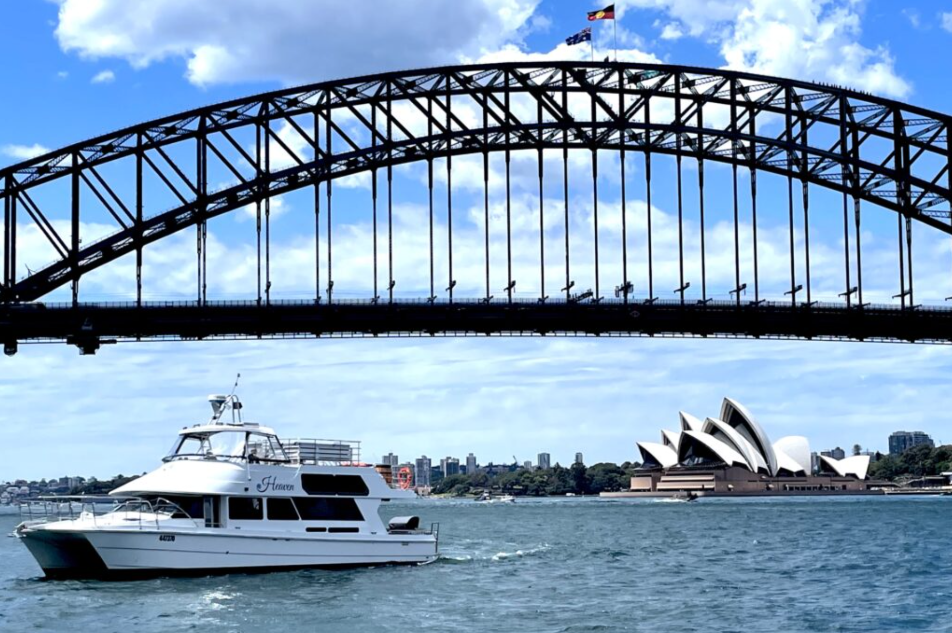 Heaven Luxury Boat Hire Sydney
