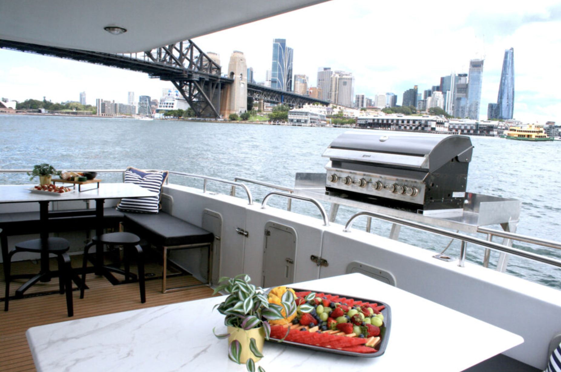 Heaven Luxury Boat Hire Sydney