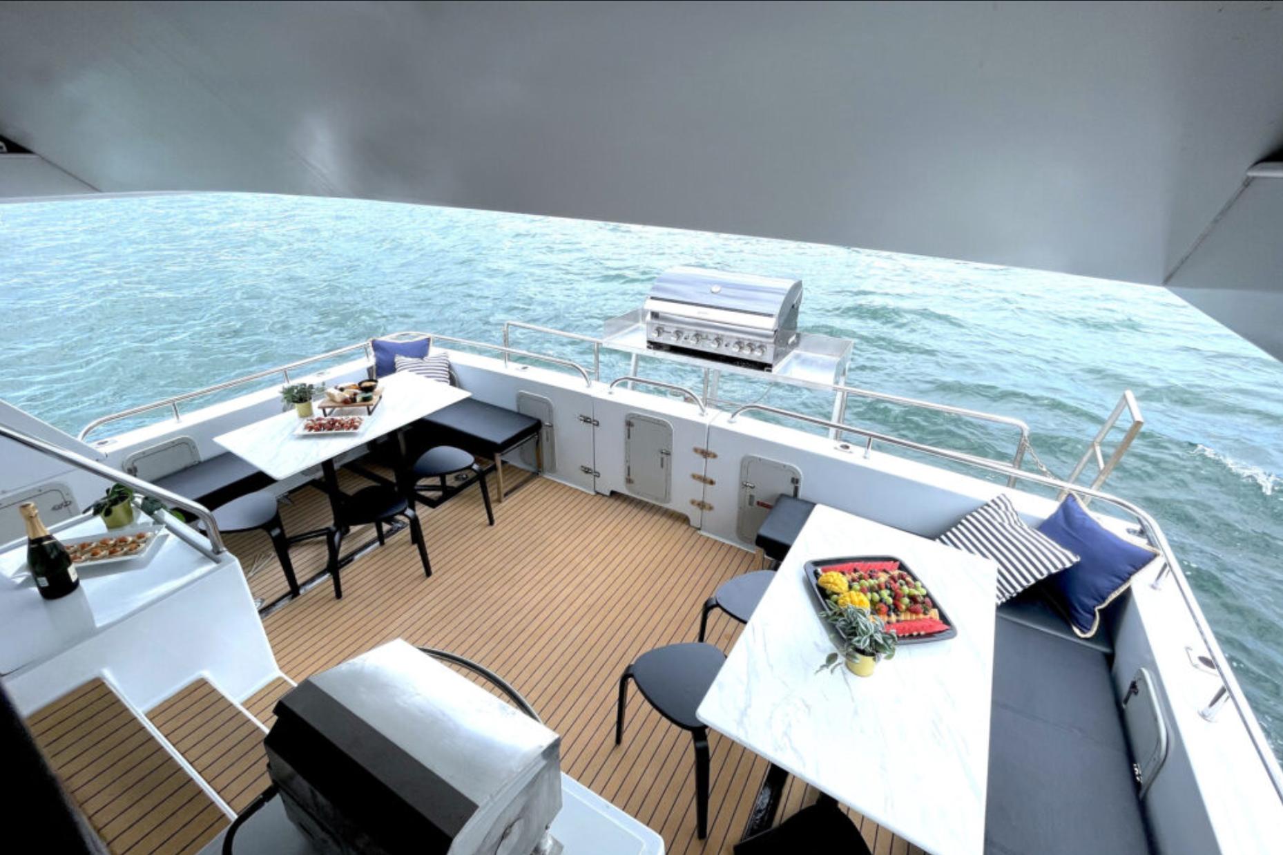 Heaven Luxury Boat Hire Sydney