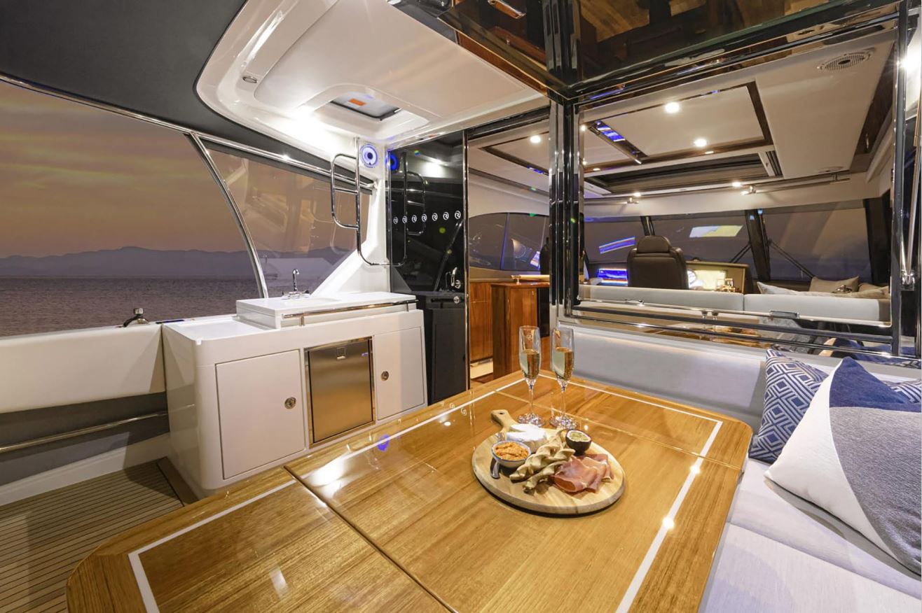 Isola Luxury Yacht Hire Sydney