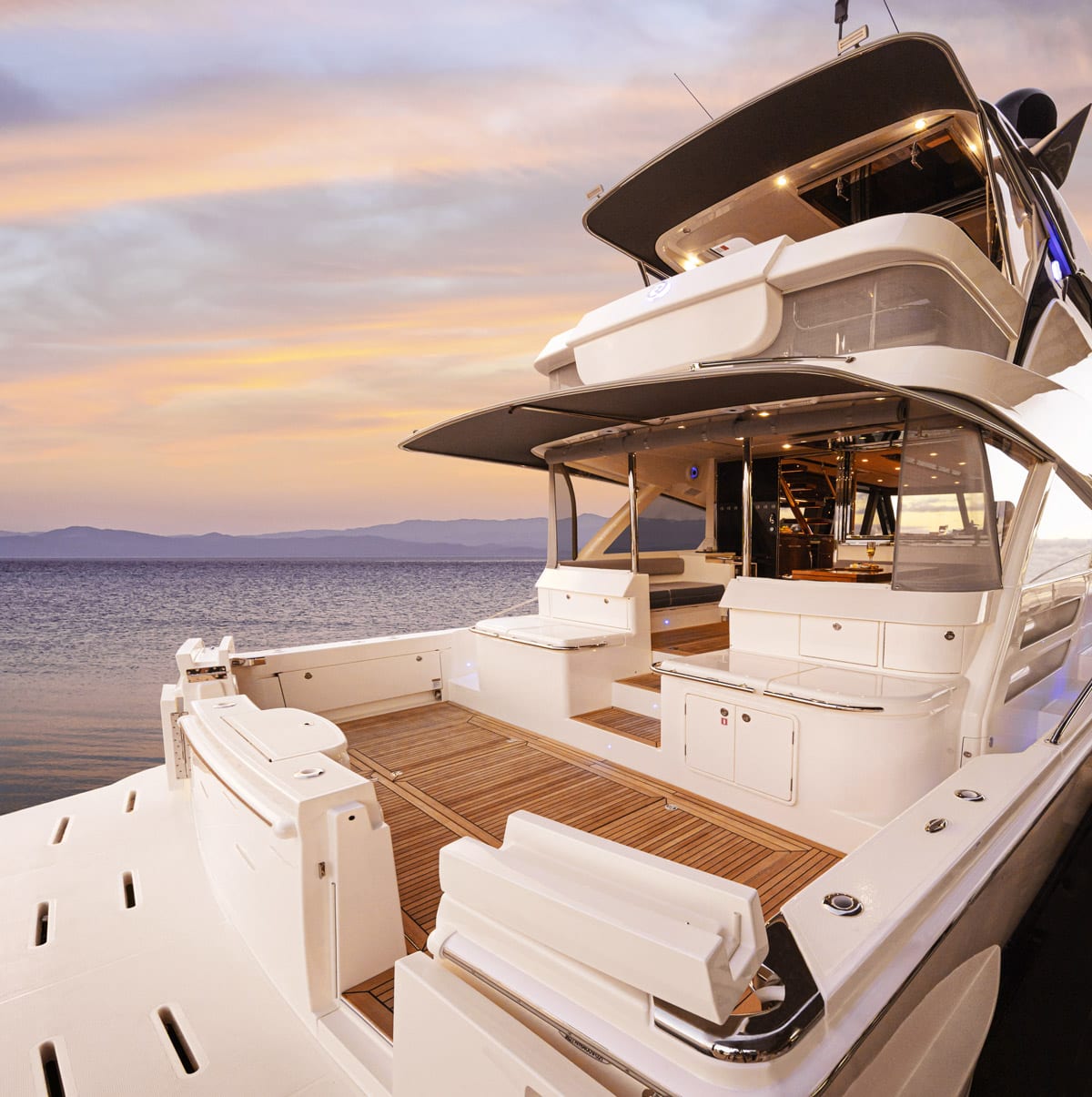 Isola Luxury Yacht Hire Sydney