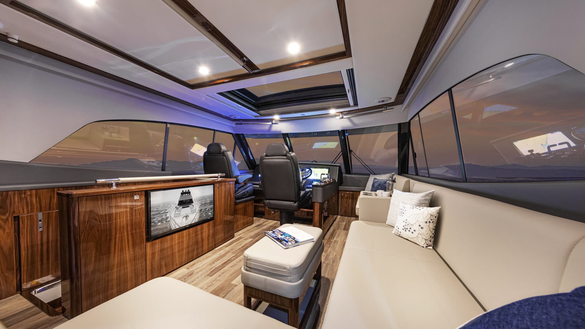 Isola Luxury Yacht Hire Sydney