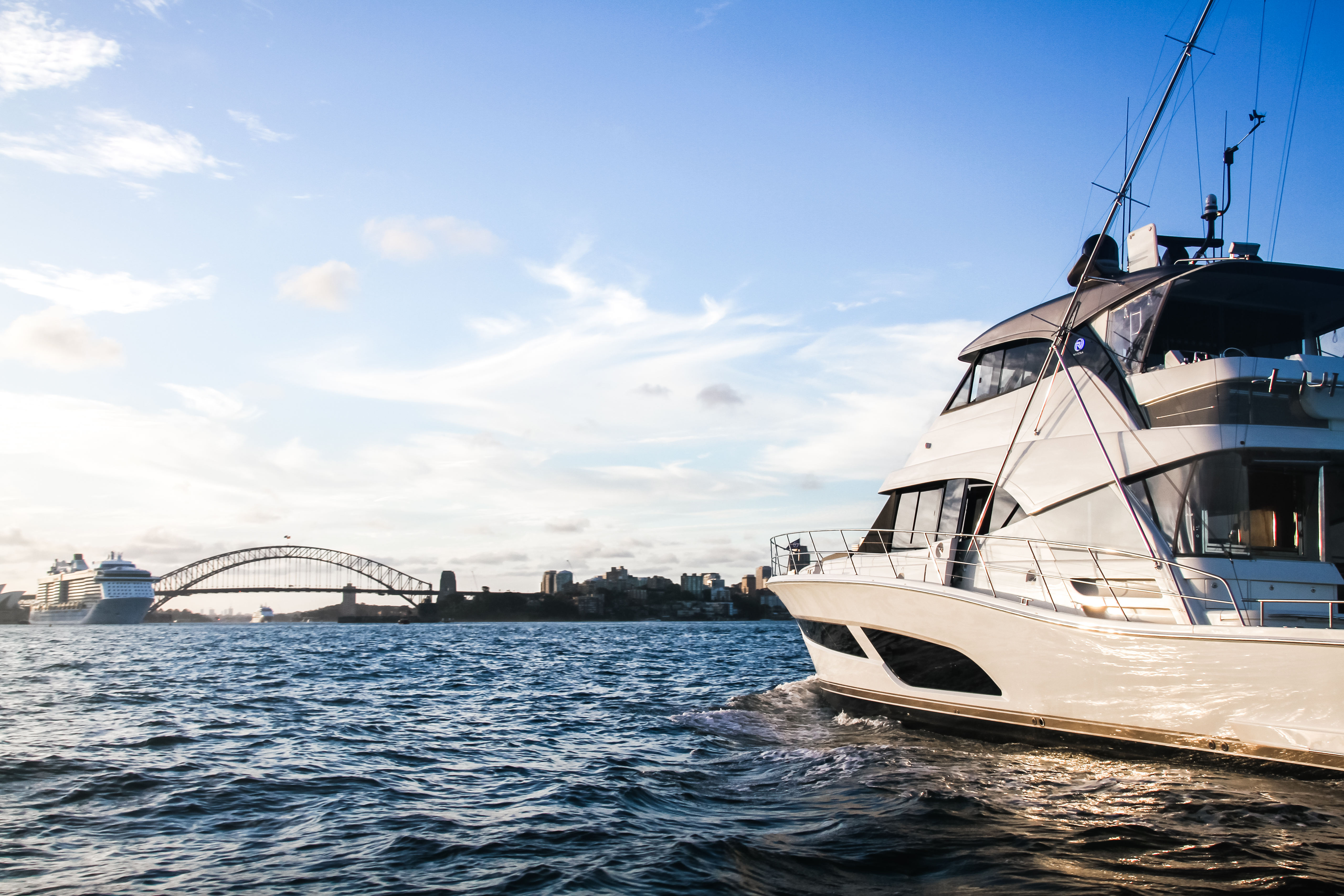 Isola Luxury Yacht Hire Sydney