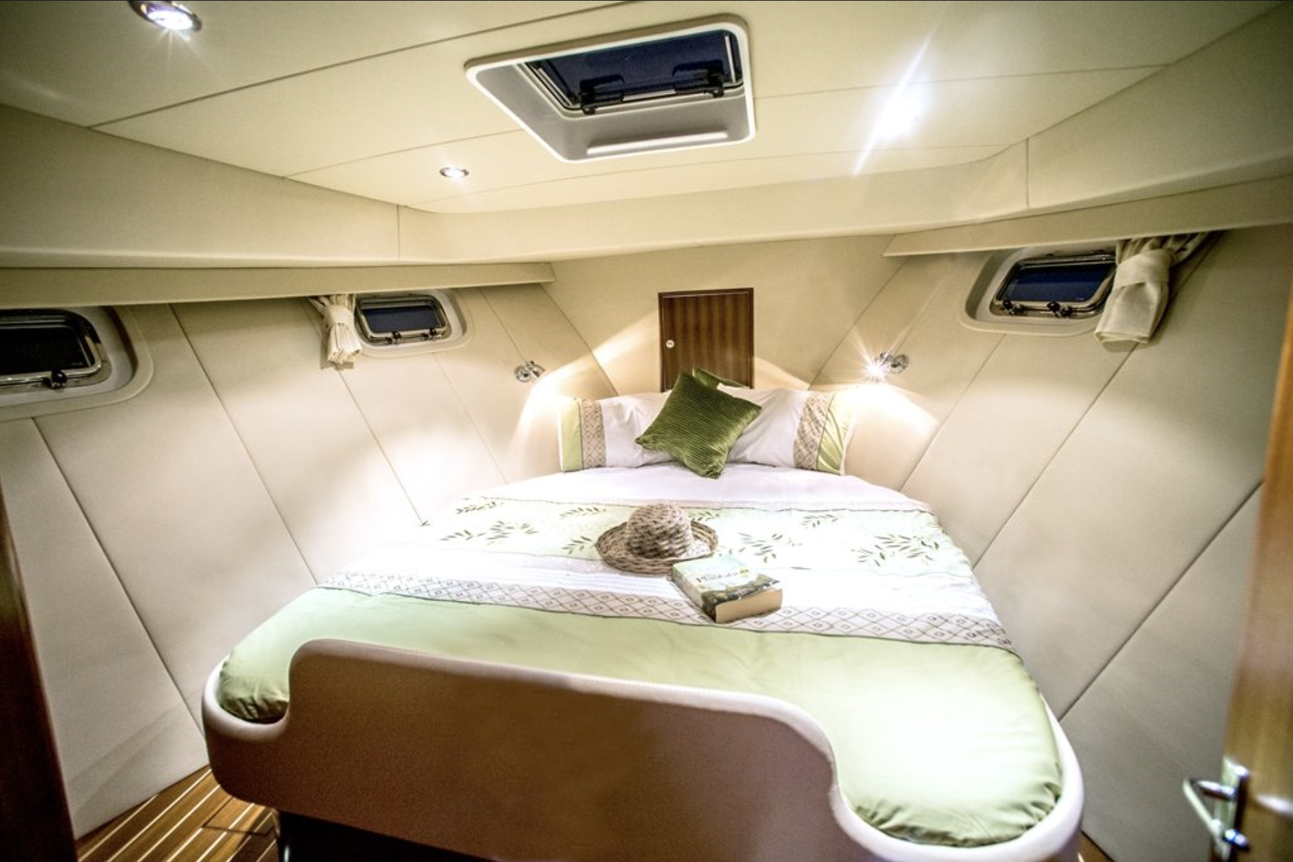 Iluka Luxury Boat Sydney