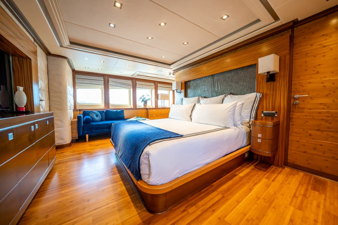 LUMIR Luxury Superyacht Hire Sydney