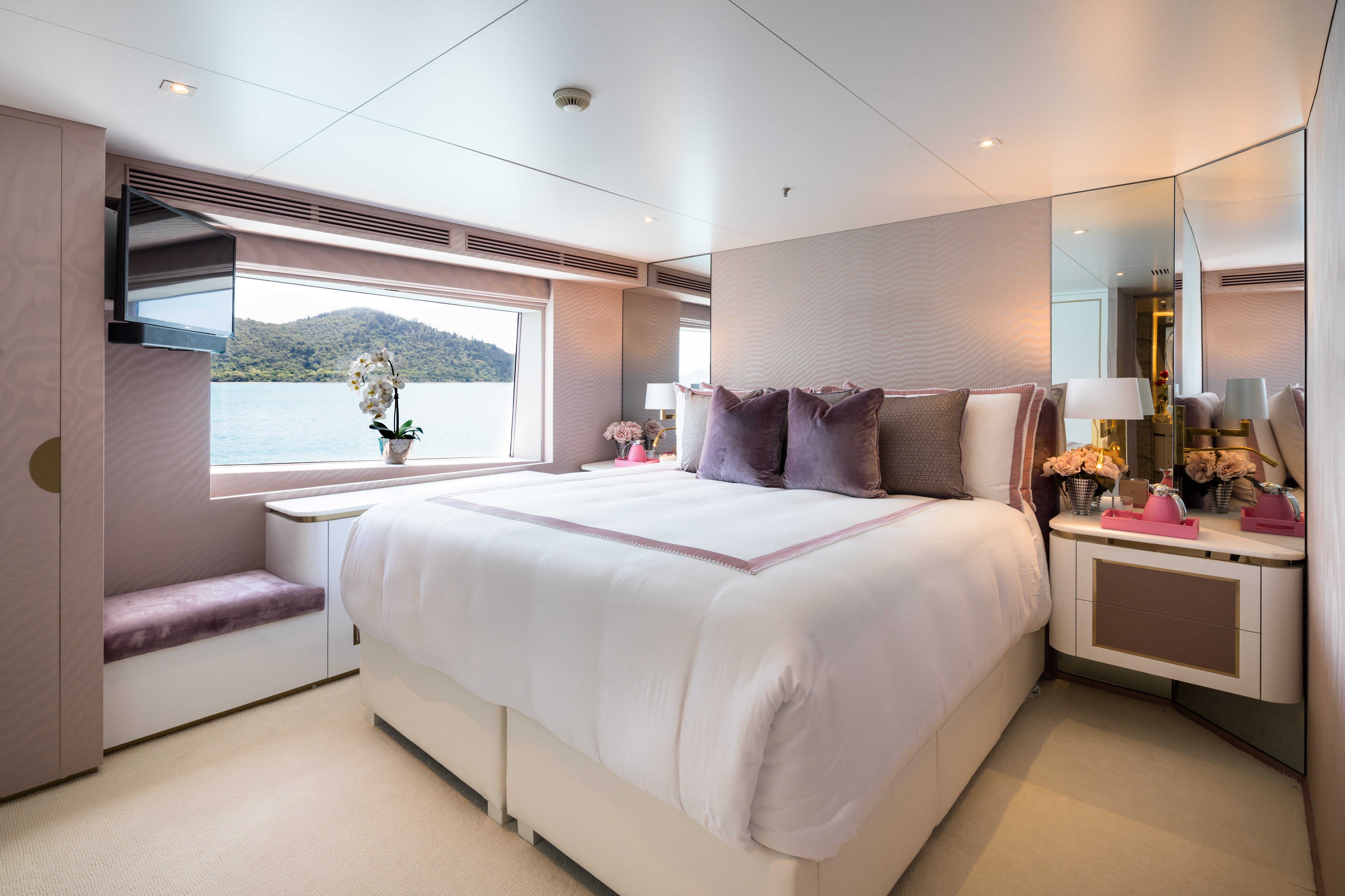 MISCHIEF Luxury Superyacht Sydney