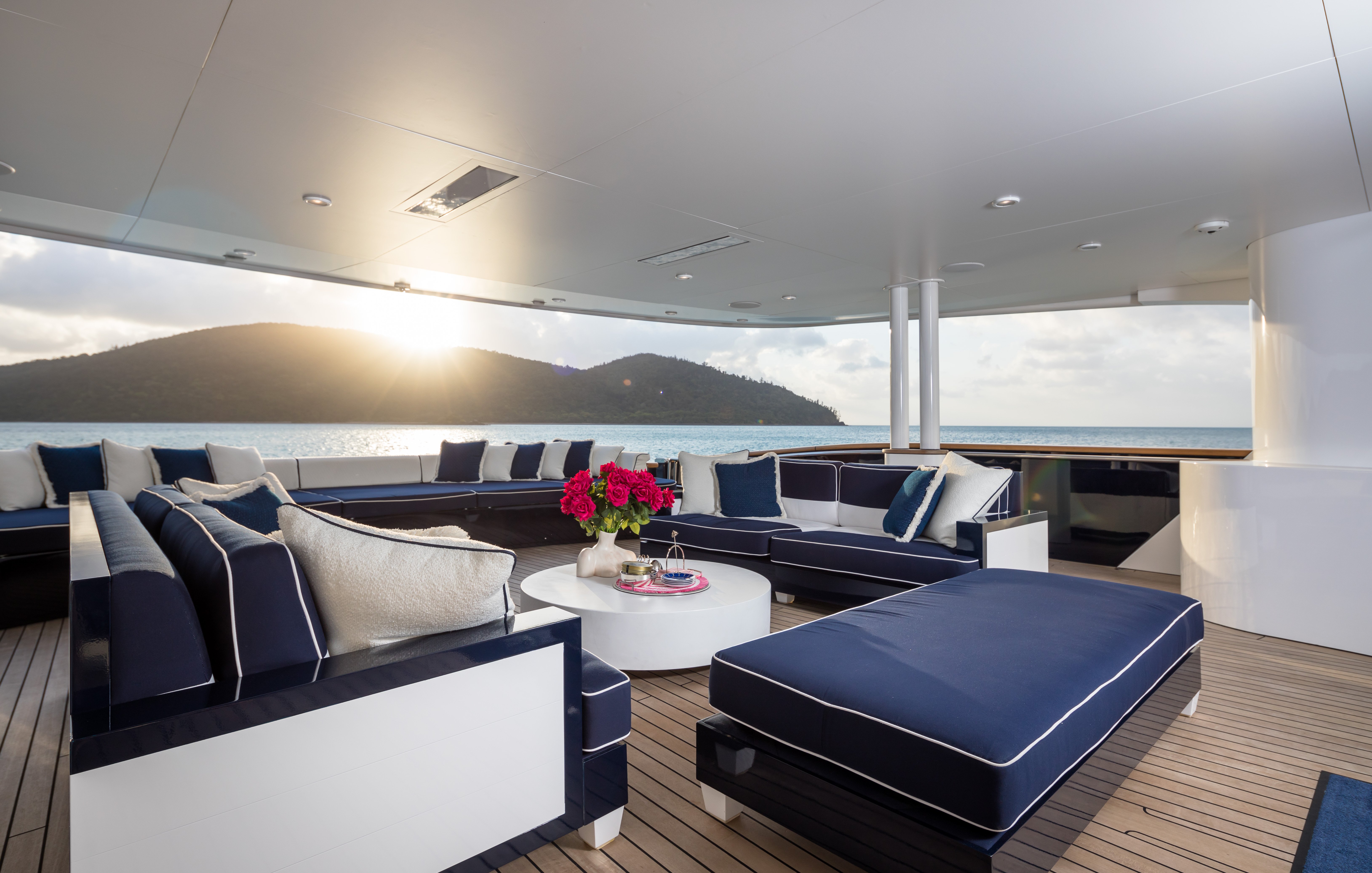 MISCHIEF Luxury Superyacht Sydney