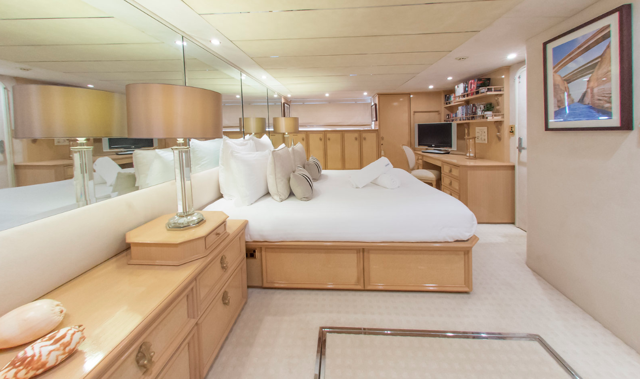 Oscar II Luxury Superyacht Hire Sydney