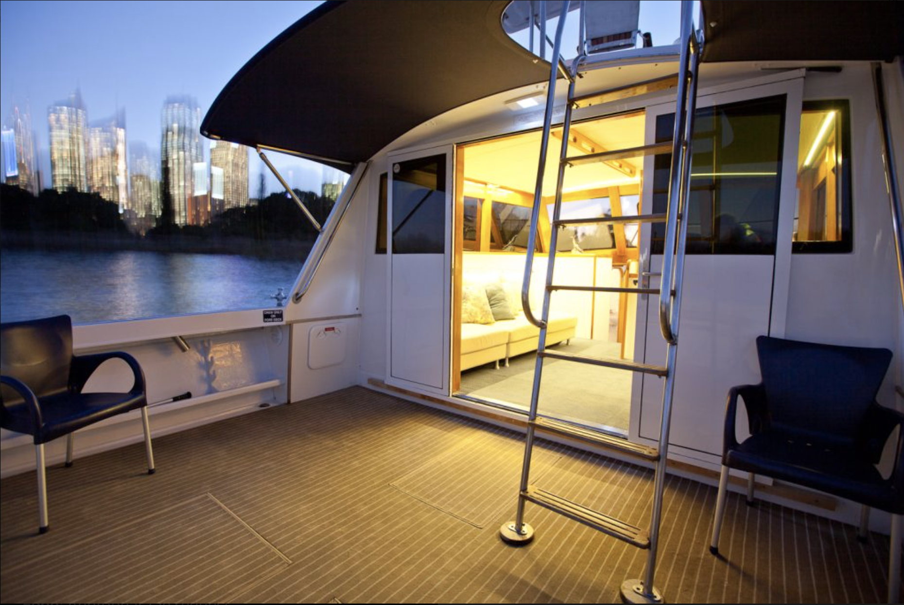 Santa Cruz Luxury Boat Sydney