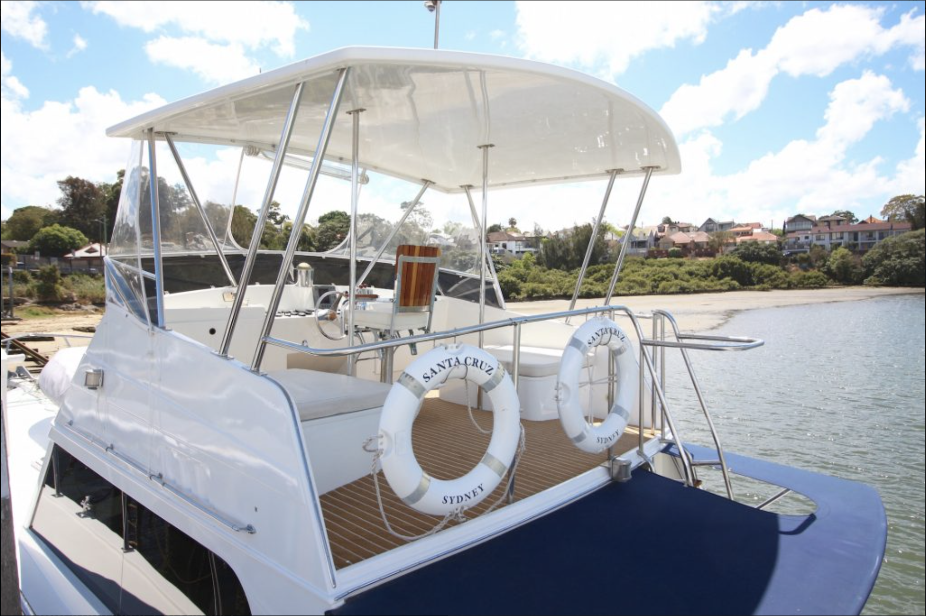 Santa Cruz Luxury Boat Sydney
