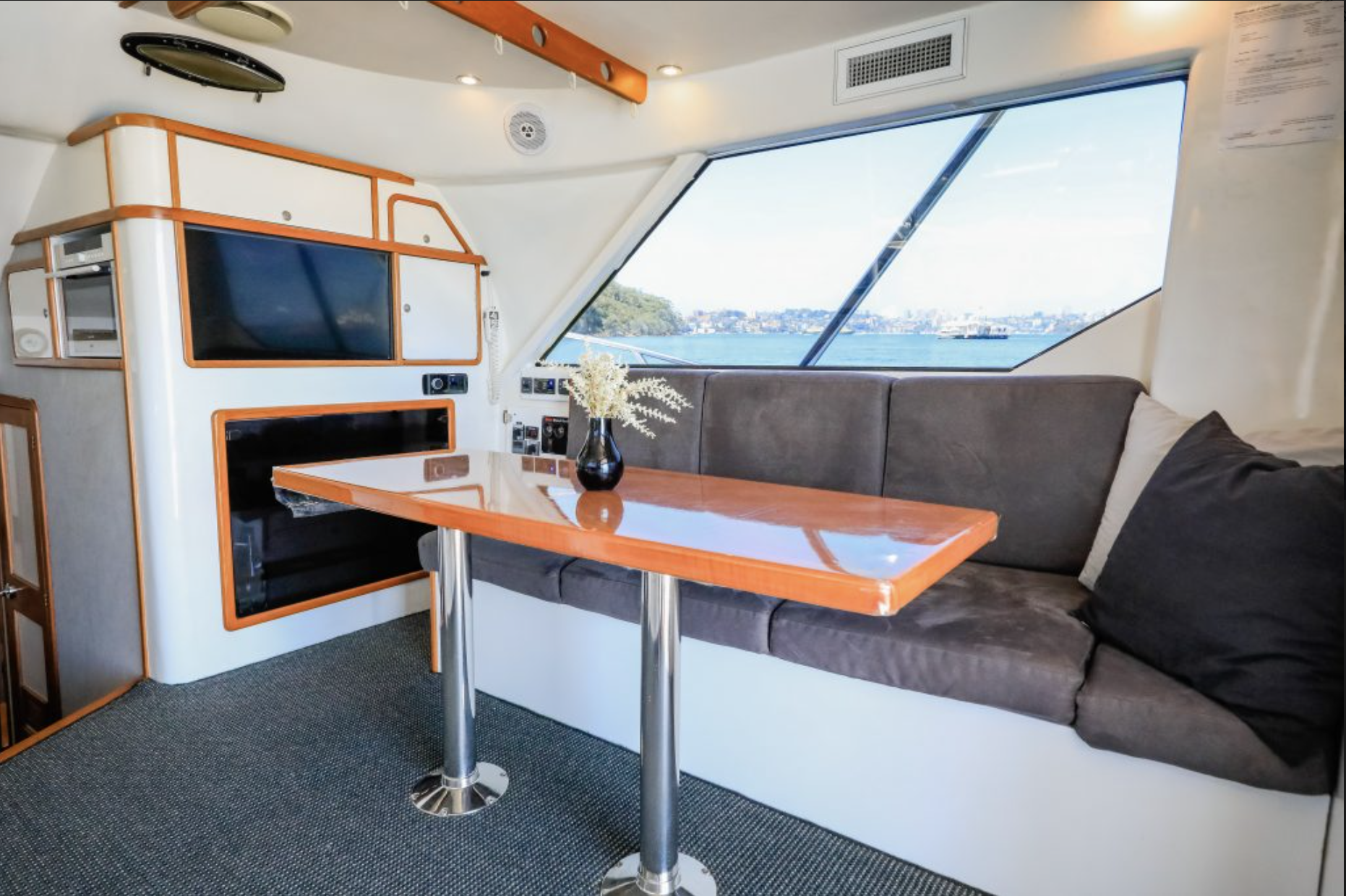 Shoki Luxury Boat Hire Sydney