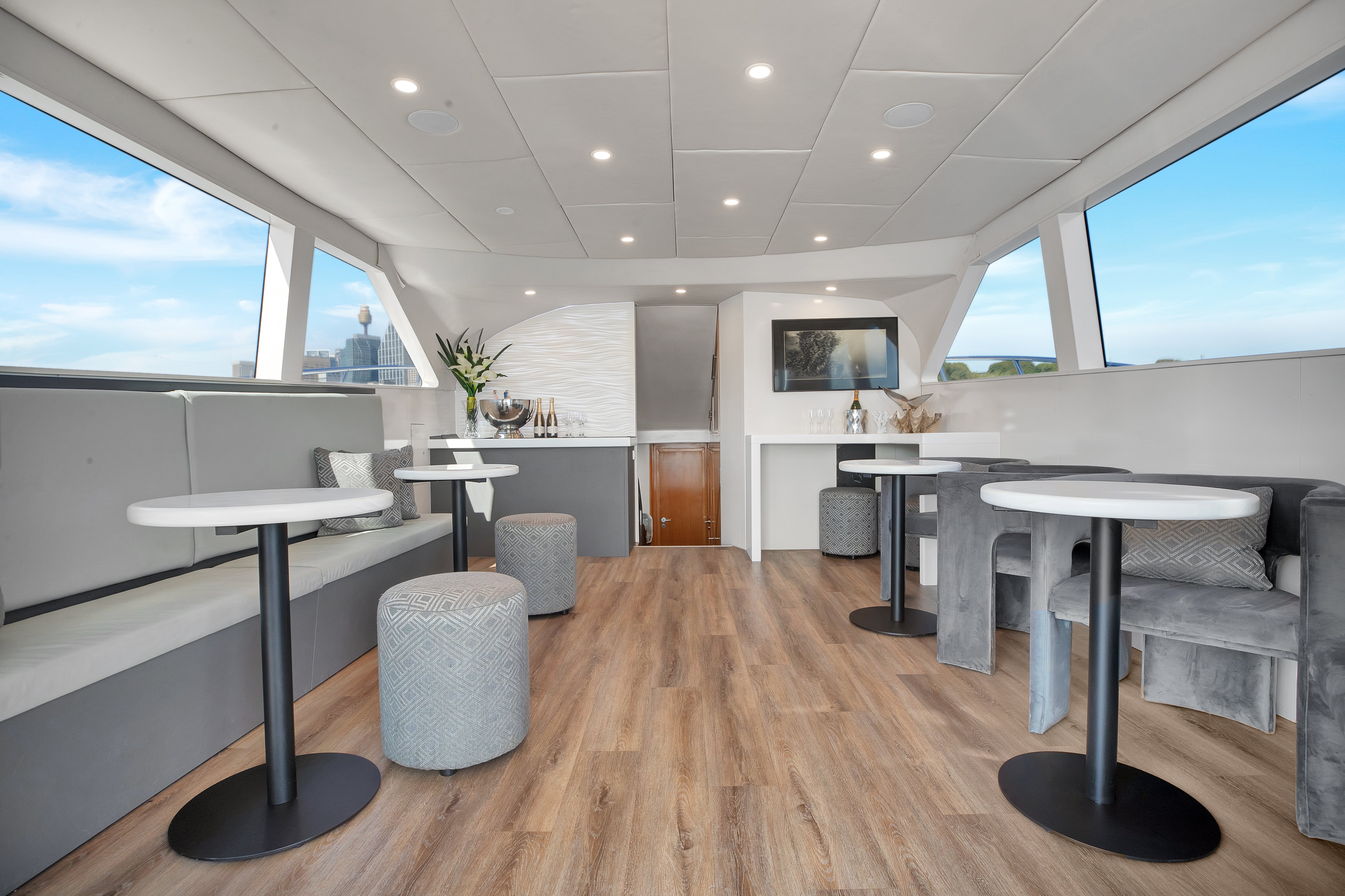 State Of The Art Luxury Yacht Hire Sydney