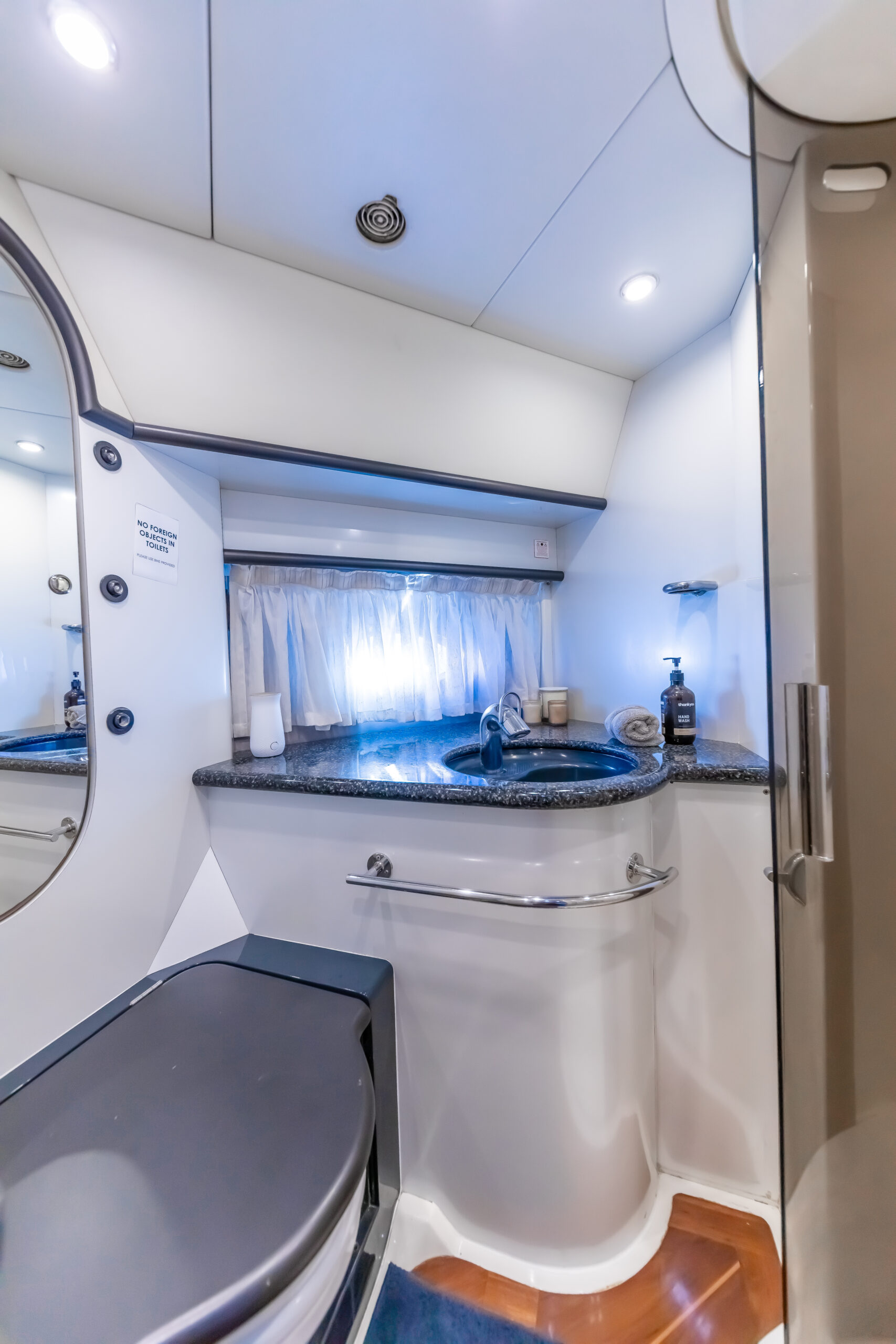 Sunseeker Luxury Boat Hire Sydney