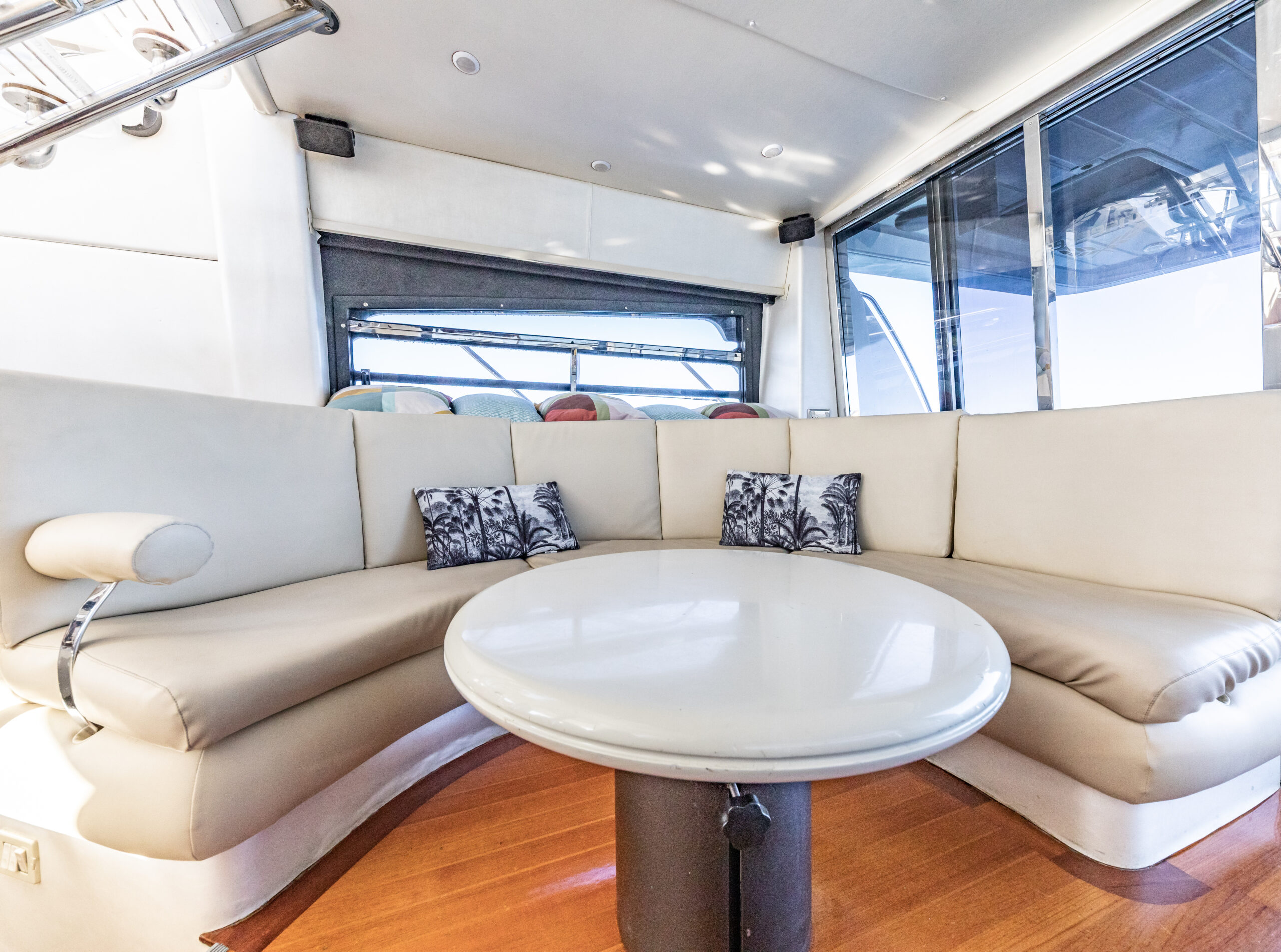 Sunseeker Luxury Boat Hire Sydney