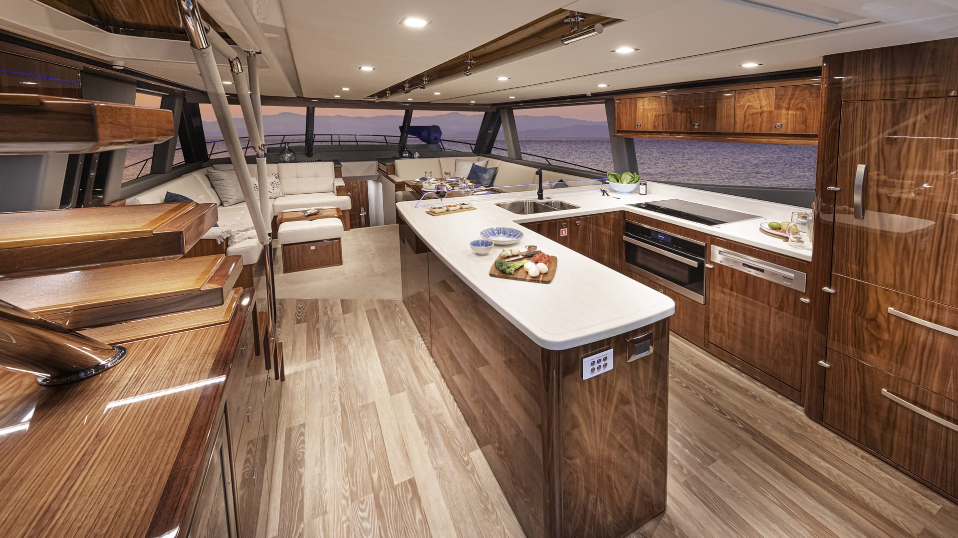 Isola Luxury Yacht Hire Sydney