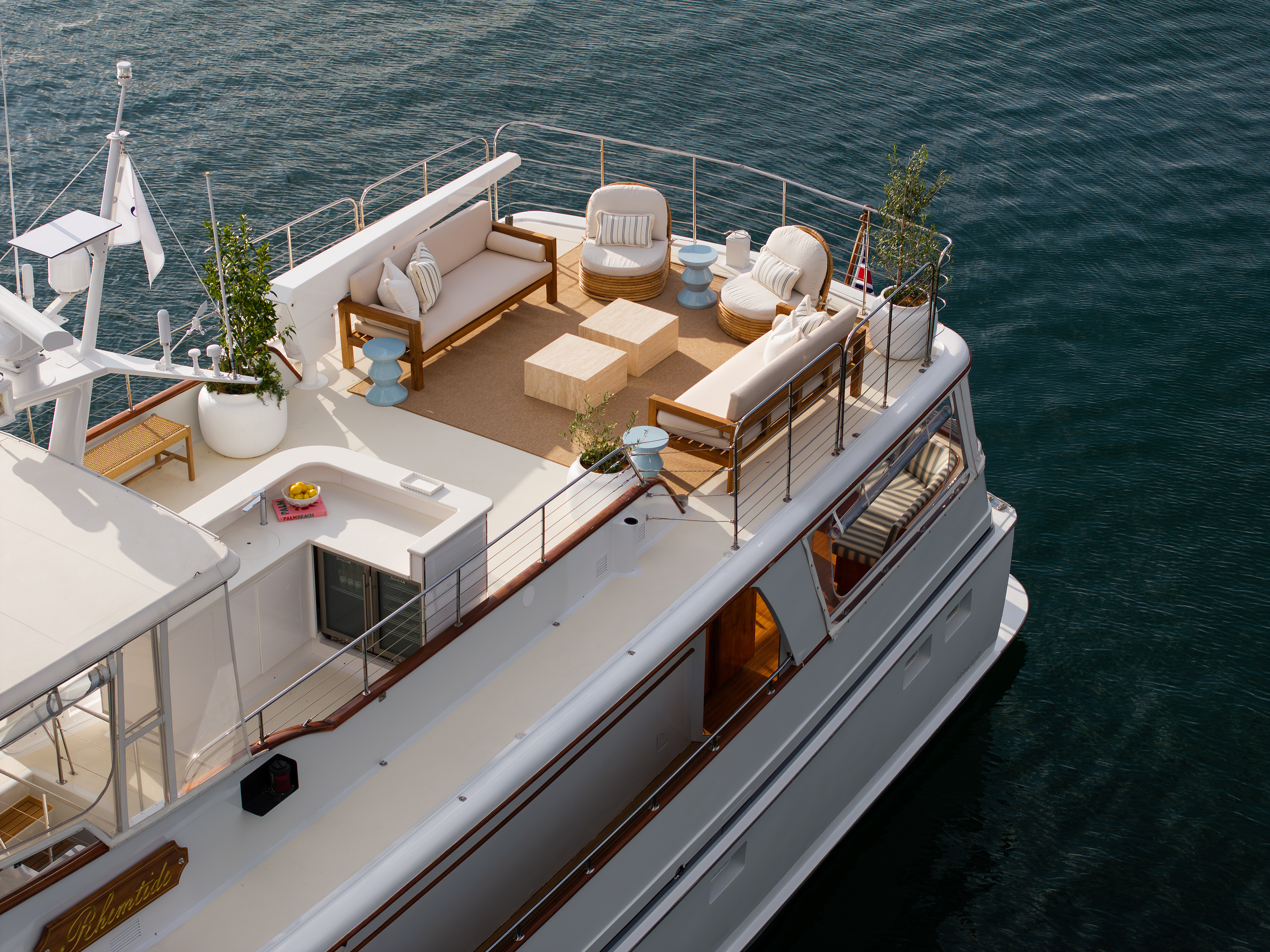 Rhemtide Luxury Boat Hire Sydney
